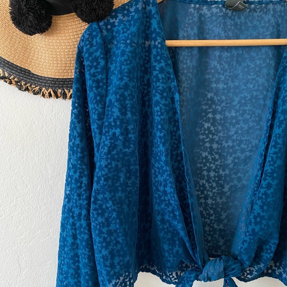 Wild Fable brand Teal Velvet Floral Cropped Tie Front Bell Sleeve Top ✨ - Picture 10 of 11